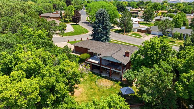 381 OAK LN, Kaysville, UT 84037