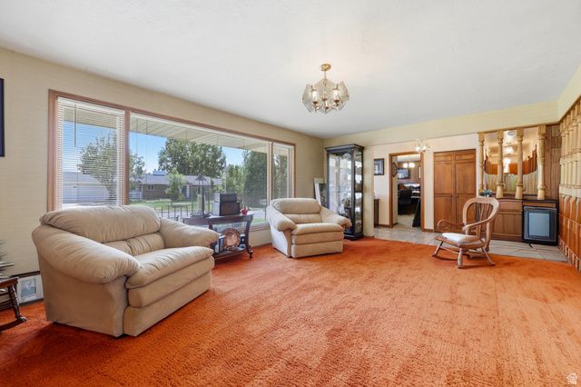 381 OAK LN, Kaysville, UT 84037