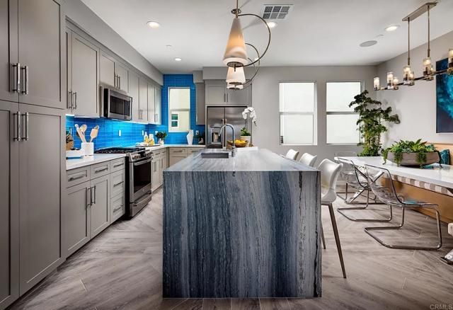 10503 Coupland Way, San Diego, CA 92126