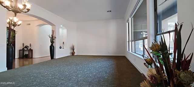 136 E DESERT WIND Drive, Phoenix, AZ 85048