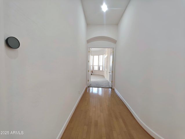 136 E DESERT WIND Drive, Phoenix, AZ 85048