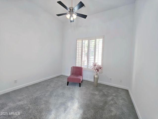 136 E DESERT WIND Drive, Phoenix, AZ 85048