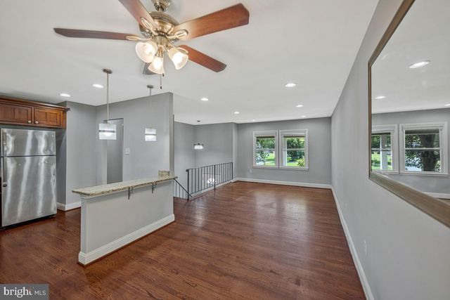 409 UNIVERSITY DR, Waldorf, MD 20602