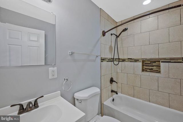 409 UNIVERSITY DR, Waldorf, MD 20602