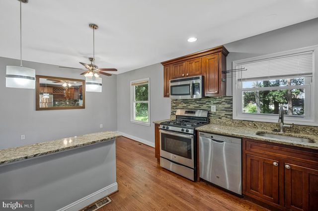 409 UNIVERSITY DR, Waldorf, MD 20602