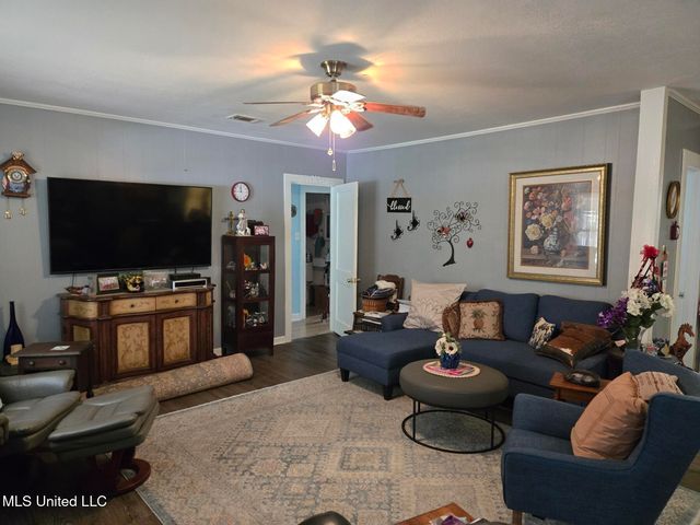 1607 Fifth Avenue, Picayune, MS 39466