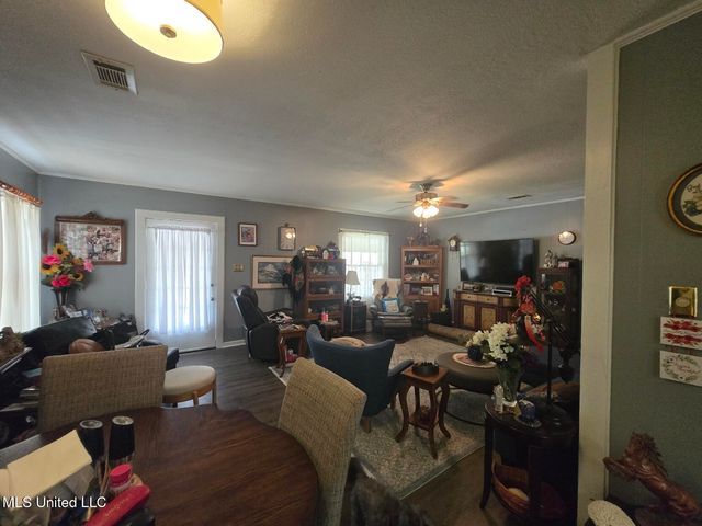 1607 Fifth Avenue, Picayune, MS 39466