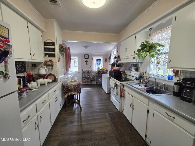 1607 Fifth Avenue, Picayune, MS 39466