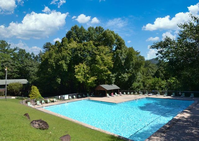 705 Laurel Ridge Drive, Ellijay, GA 30536