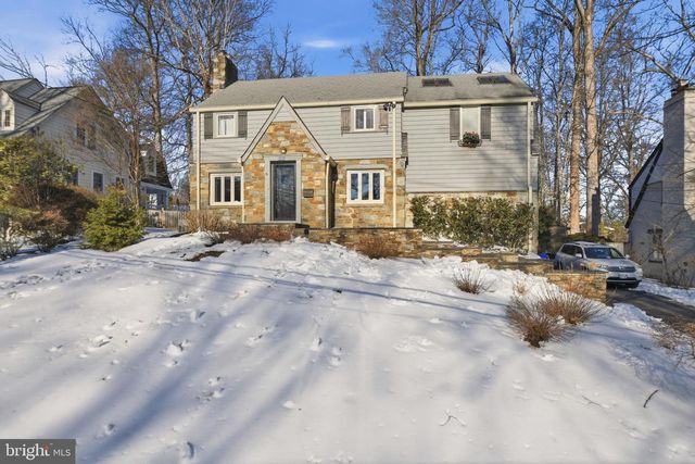 8304 WOODHAVEN BLVD, Bethesda, MD 20817