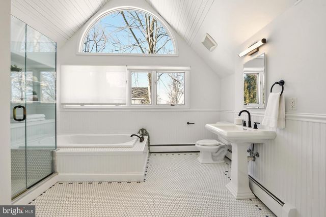 8304 WOODHAVEN BLVD, Bethesda, MD 20817