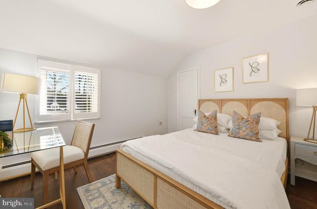 8304 WOODHAVEN BLVD, Bethesda, MD 20817