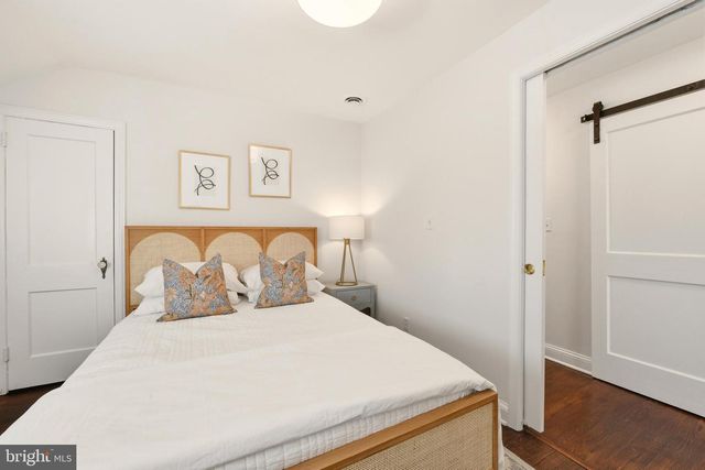 8304 WOODHAVEN BLVD, Bethesda, MD 20817