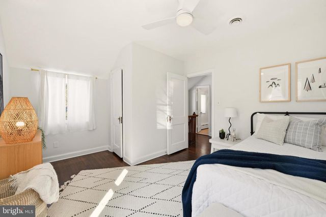 8304 WOODHAVEN BLVD, Bethesda, MD 20817