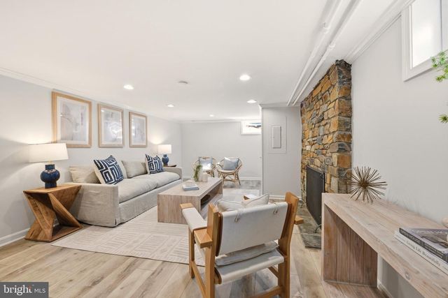 8304 WOODHAVEN BLVD, Bethesda, MD 20817