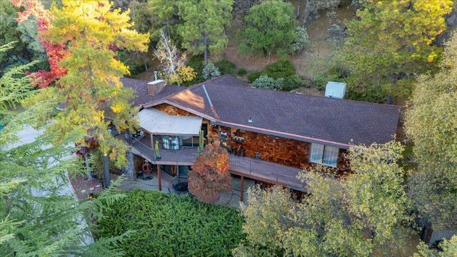 11817 Warbler Way, Penn Valley, CA 95946