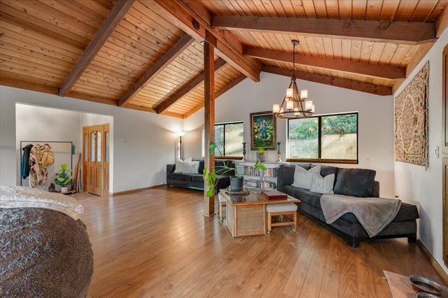 11817 Warbler Way, Penn Valley, CA 95946
