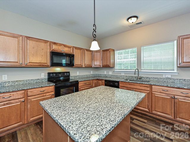 8318 Rockmoor Ridge Road, Charlotte, NC 28215