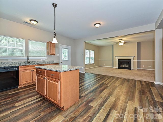 8318 Rockmoor Ridge Road, Charlotte, NC 28215