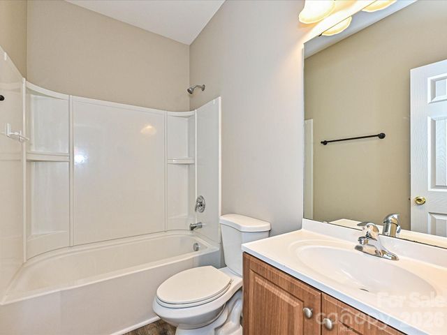 8318 Rockmoor Ridge Road, Charlotte, NC 28215