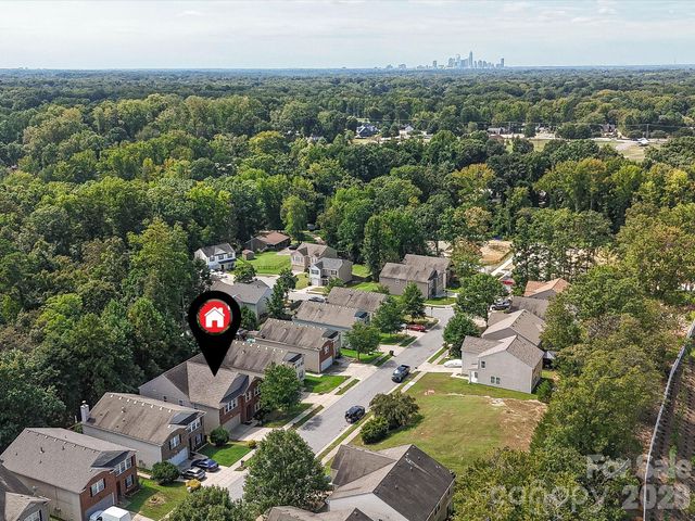 8318 Rockmoor Ridge Road, Charlotte, NC 28215