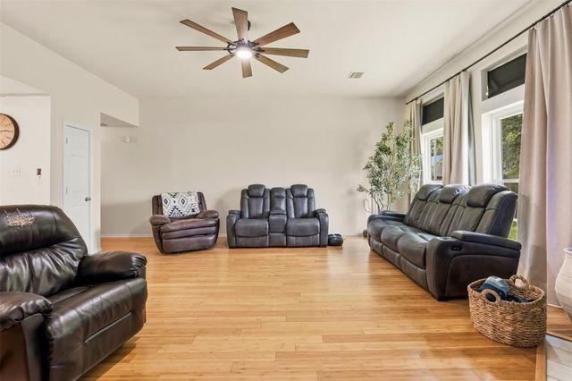 5034 Glenview Drive, La Porte, TX 77571