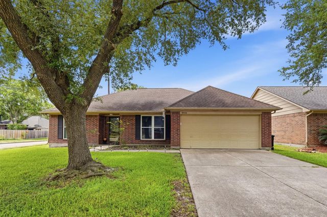 5034 Glenview Drive, La Porte, TX 77571
