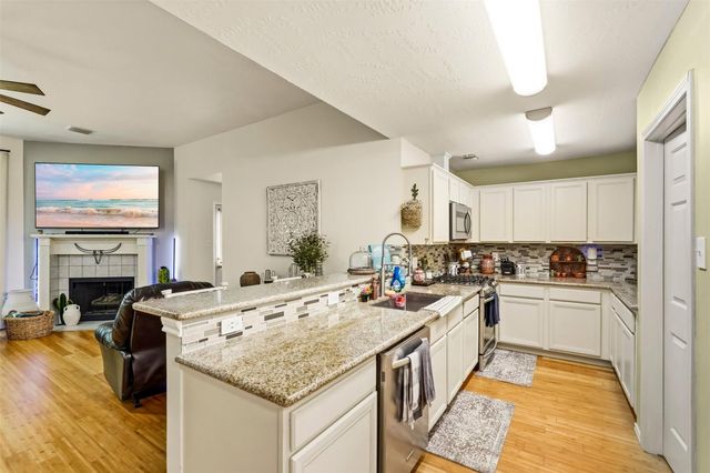 5034 Glenview Drive, La Porte, TX 77571