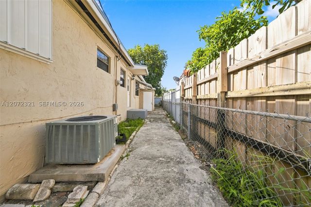 9300 NW 32nd Ct 9300, Miami, FL 33147