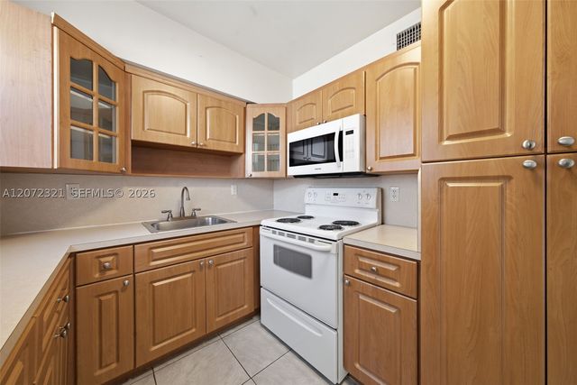 9300 NW 32nd Ct 9300, Miami, FL 33147