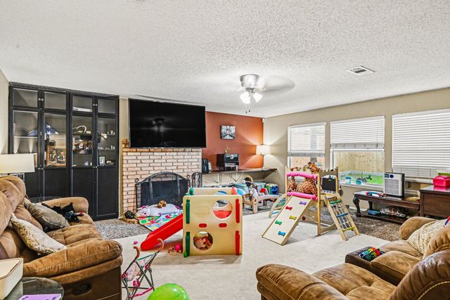 6713 Cambrian Way, Fort Worth, TX 76137