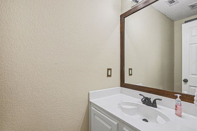 6713 Cambrian Way, Fort Worth, TX 76137