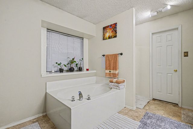 6713 Cambrian Way, Fort Worth, TX 76137