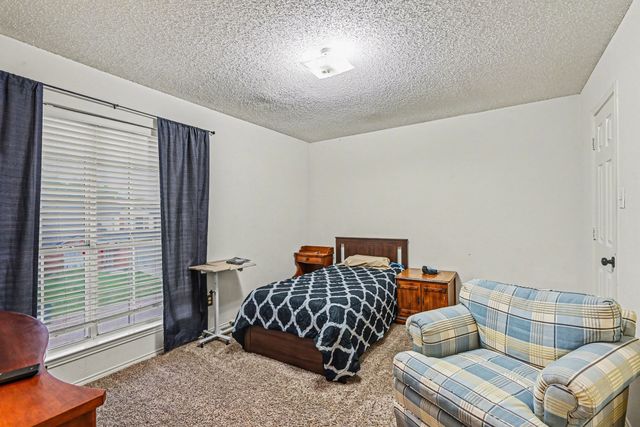 6713 Cambrian Way, Fort Worth, TX 76137