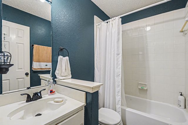 6713 Cambrian Way, Fort Worth, TX 76137