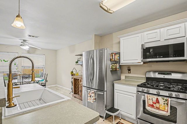 6713 Cambrian Way, Fort Worth, TX 76137