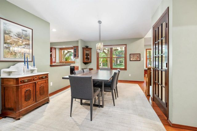 2085 CRESTWOOD SPRINGS DRIVE, Green Bay, WI 54304