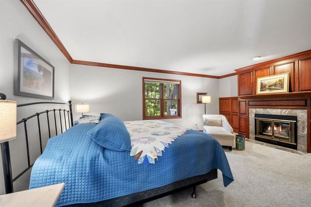 2085 CRESTWOOD SPRINGS DRIVE, Green Bay, WI 54304