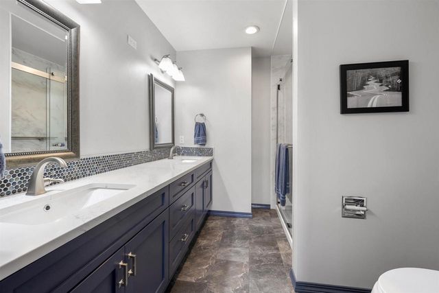 2085 CRESTWOOD SPRINGS DRIVE, Green Bay, WI 54304