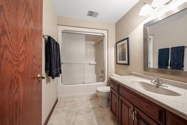 2085 CRESTWOOD SPRINGS DRIVE, Green Bay, WI 54304