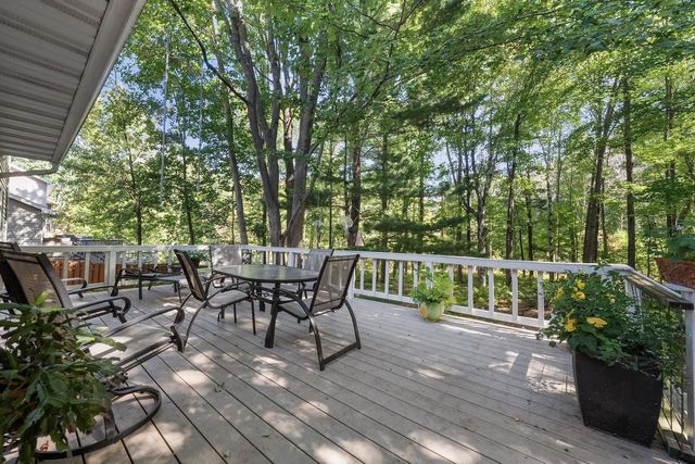 2085 CRESTWOOD SPRINGS DRIVE, Green Bay, WI 54304