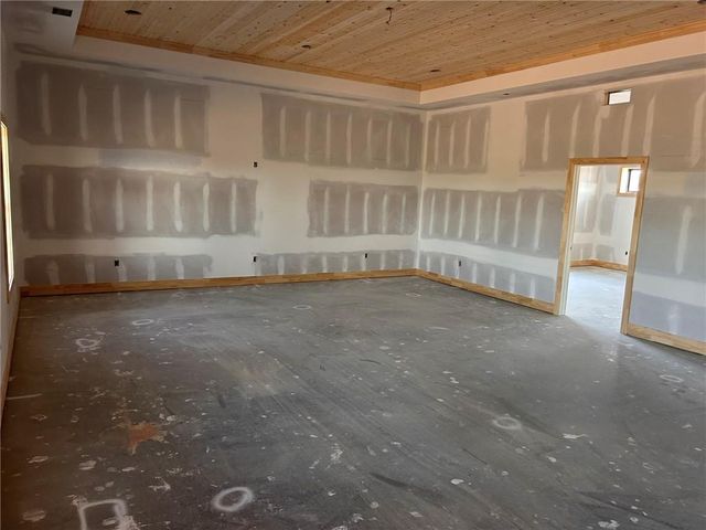 20014 Woodend Road, Linwood, KS 66052