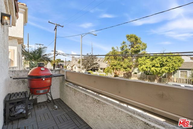 3605 E Anaheim Street 205, Long Beach, CA 90804