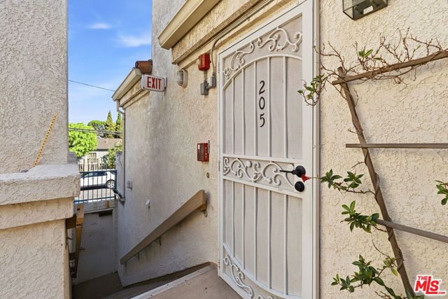 3605 E Anaheim Street 205, Long Beach, CA 90804