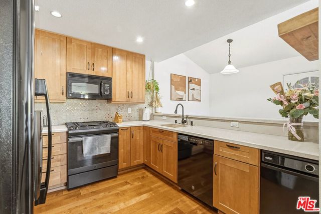 3605 E Anaheim Street 205, Long Beach, CA 90804