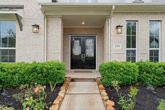 10315 Fountain Shore Drive, Missouri City, TX 77459