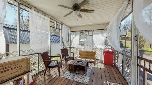 419 E Main St, Red Boiling Springs, TN 37150