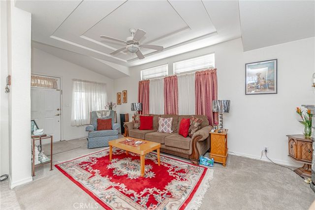 10001 W Frontage 113, South Gate, CA 90280