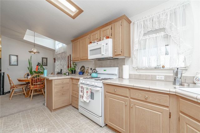 10001 W Frontage 113, South Gate, CA 90280