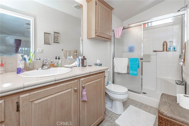 10001 W Frontage 113, South Gate, CA 90280